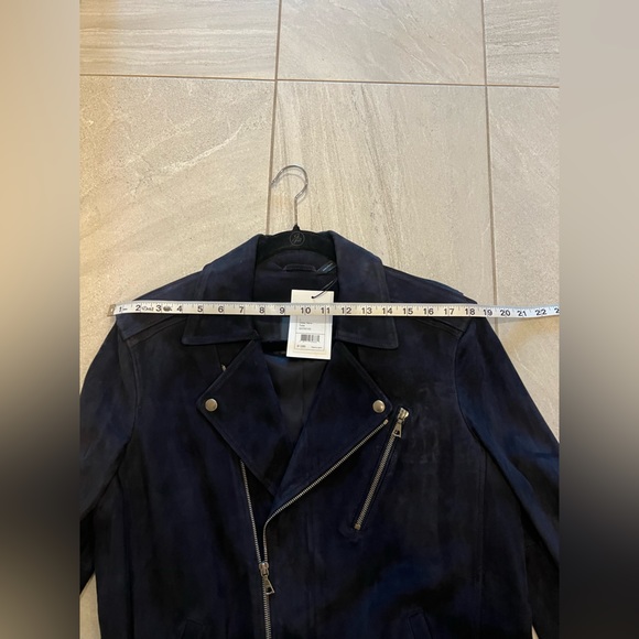 Theory Tralsmin Belted Moto Lambskin Suede Jacket - Picture 11 of 15